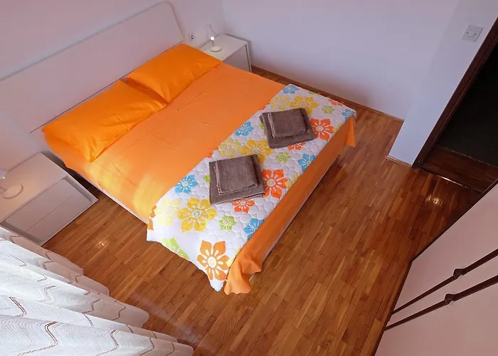 度假居 Komel With Pool 法扎纳