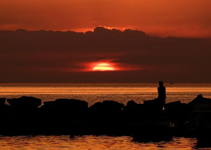 Komel With Pool * 法扎纳